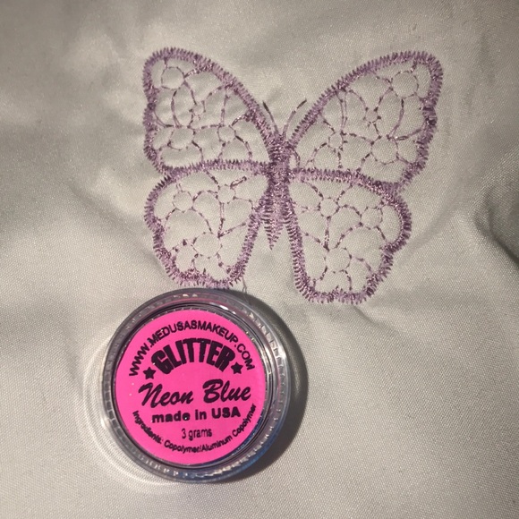 🌟NEON BLUE Medusa Makeup Glitter Pot NWT - Picture 7 of 8